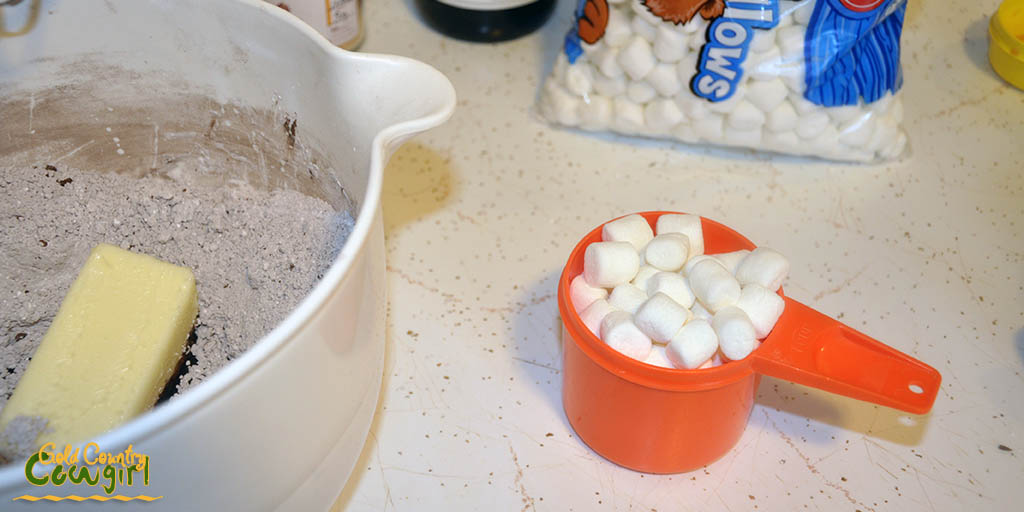 ingredients-microwave-fudge-marshmallows