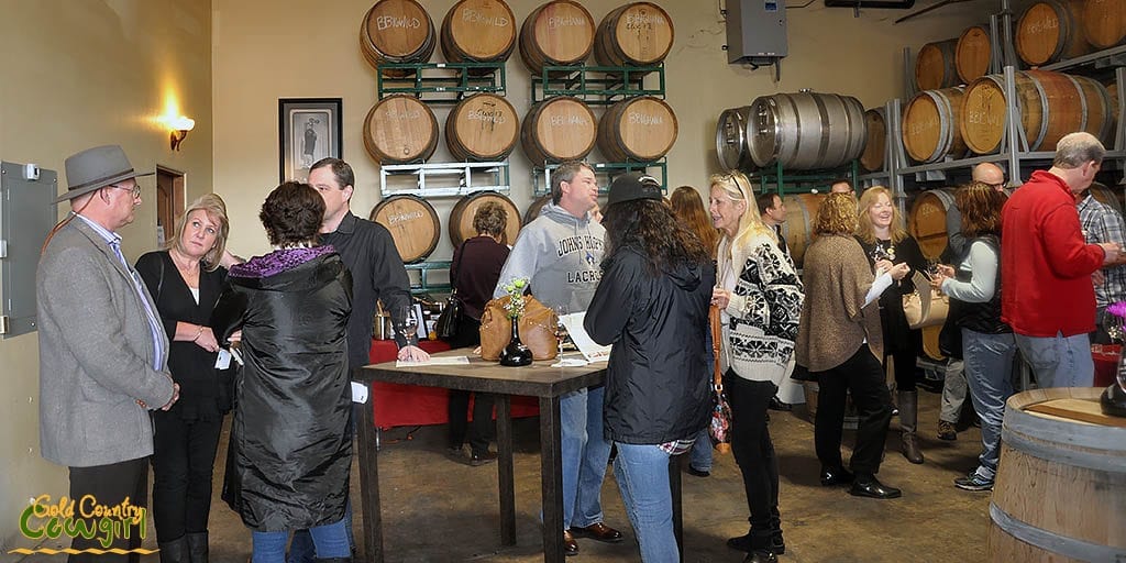 Scott and Jana visiting with club members enjoying the wine and food pairing event