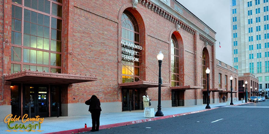 Amtrak from Sacramento to San Francisco - SAC Amtrak station exterior