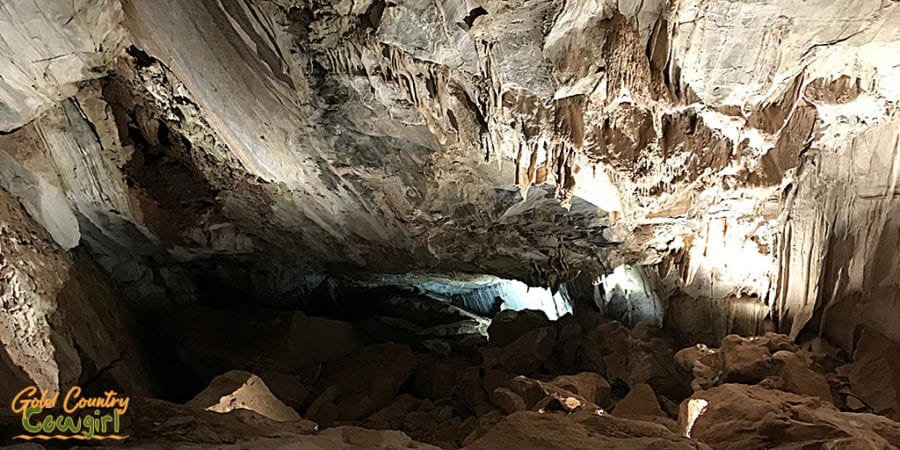 Mercer Caverns formations