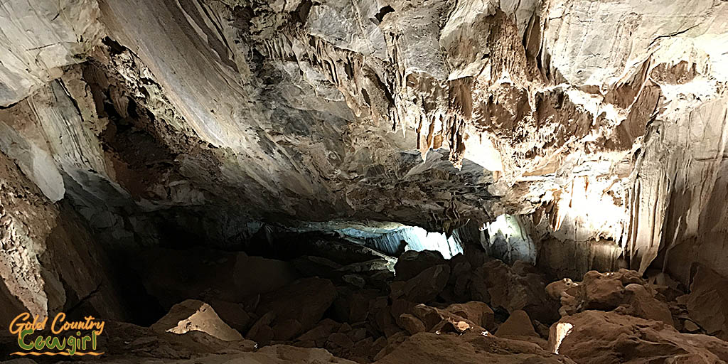 Mercer Caverns formations 3