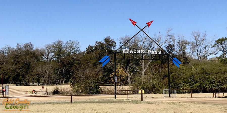 Entrance to Apache Pass