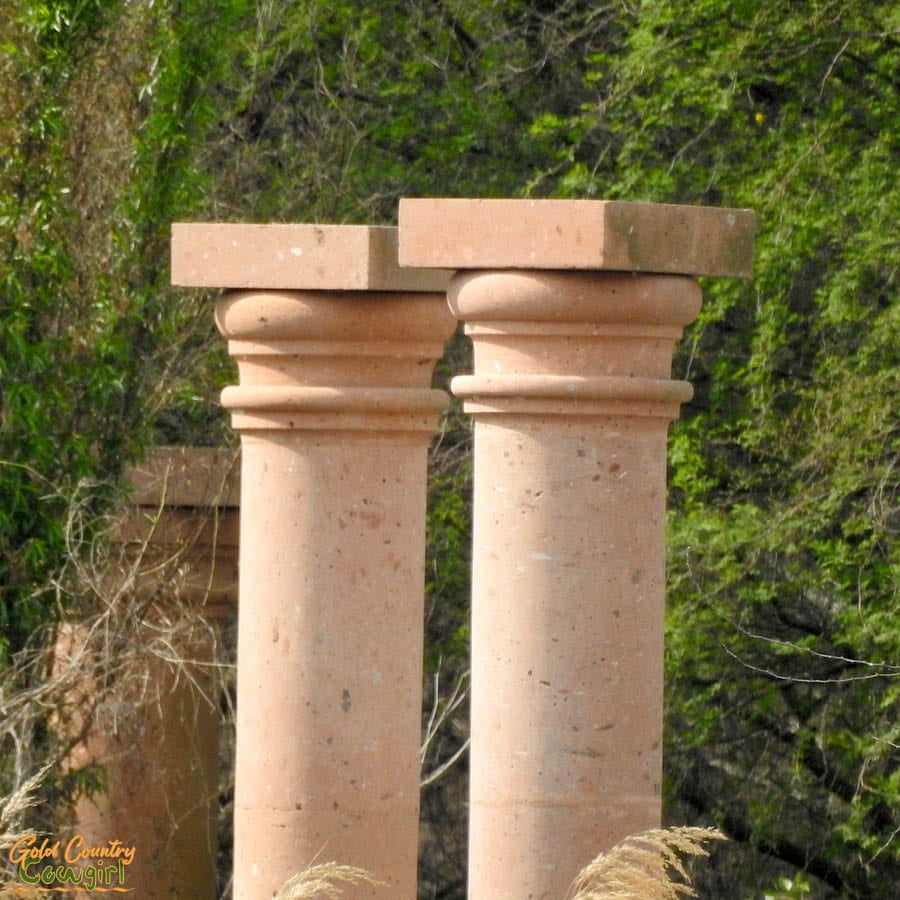 zoomed in photo of columns across river from Nikon P900 superzoom camera
