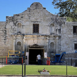 Alamo entrance