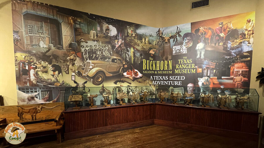 Photo of a mural in the entrance to the Buckhorn Saloon and Museums